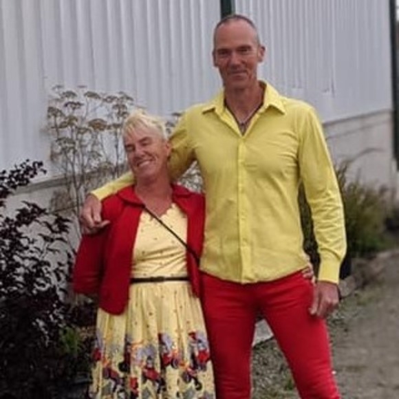 Meet your Posher, Adele - Picture 1 of 1